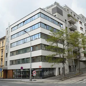 Ehrlich 4*, Prag Tjekkiet